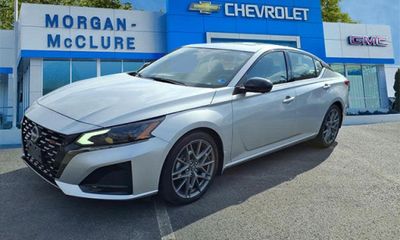 2023 Nissan Altima SR