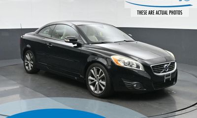 2011 Volvo C70 T5