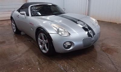 2006 Pontiac Solstice Convertible