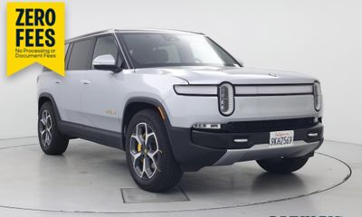 2023 Rivian R1S Adventure