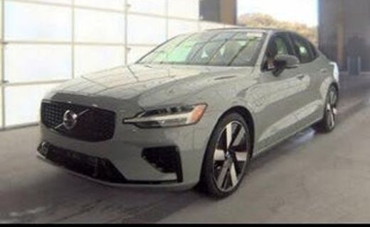 2024 Volvo S60 Plus Dark