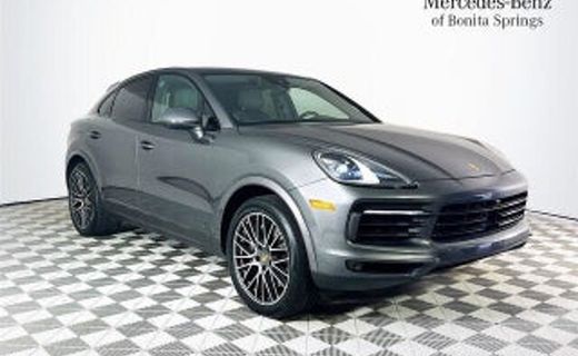 2022 Porsche Cayenne Base