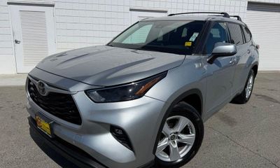 2022 Toyota Highlander LE