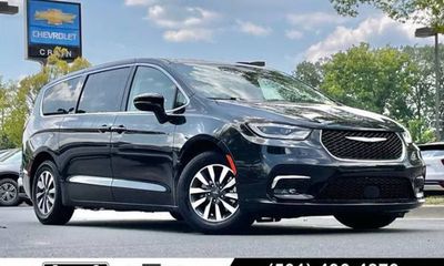 2023 Chrysler Pacifica Touring L