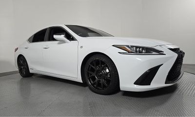 2022 Lexus ES 300H F Sport