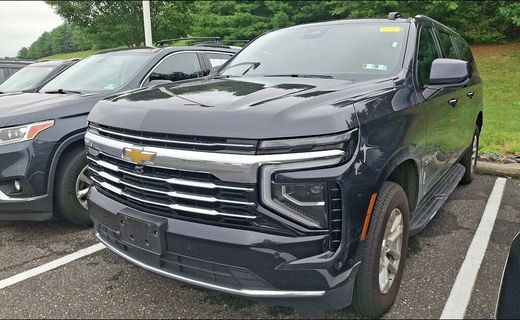 2025 Chevrolet Suburban LT