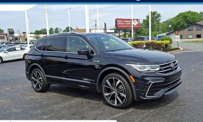 2024 Volkswagen Tiguan 4MOTION SEL Black