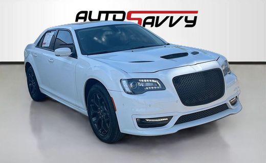 2023 Chrysler 300 Touring L