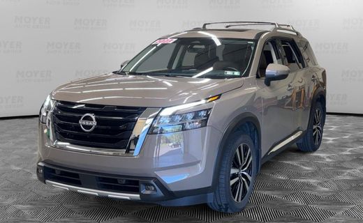 2023 Nissan Pathfinder Platinum