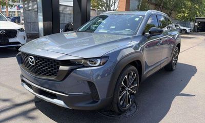 2024 Mazda CX-50 Premium Package