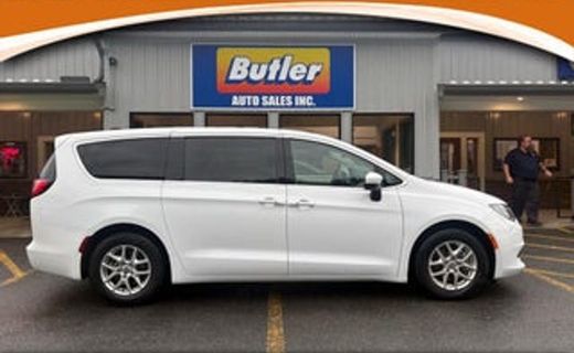 2023 Chrysler Voyager LX