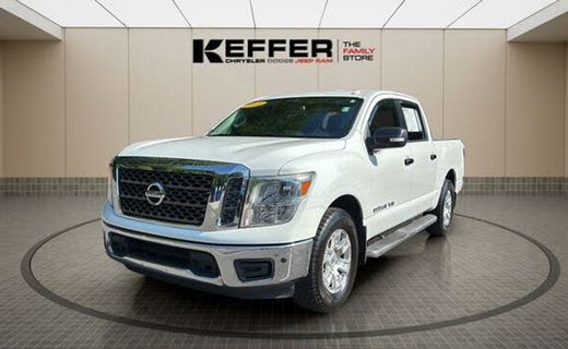2018 Nissan Titan SV