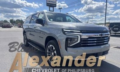 2025 Chevrolet Suburban RST