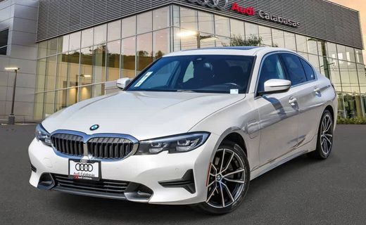 2021 BMW 330e Hybrid