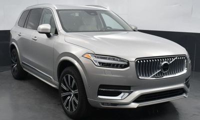 2024 Volvo XC90 Plus Bright