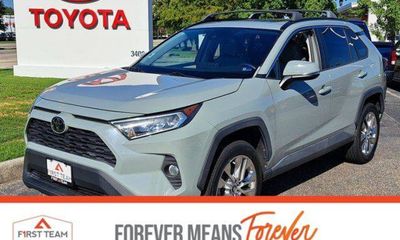 2020 Toyota RAV4 XLE Premium