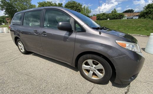 2012 Toyota Sienna