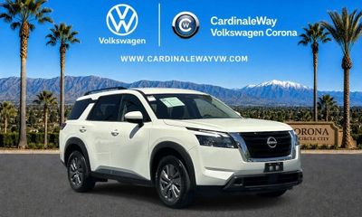 2024 Nissan Pathfinder SV