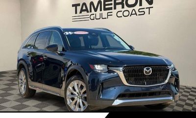2024 Mazda CX-90 Premium Package