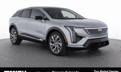 2025 Cadillac Optiq Luxury 1