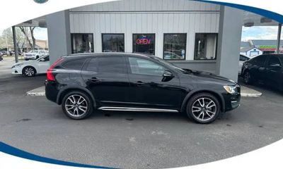 2018 Volvo V60CC Premier