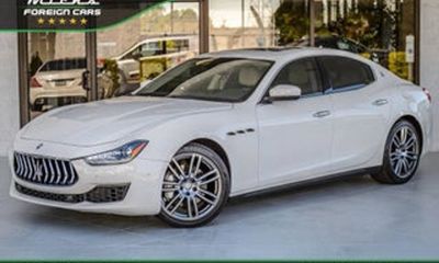 2018 Maserati Ghibli Standard