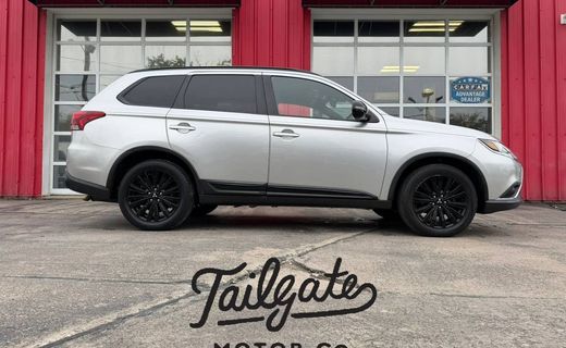 2020 Mitsubishi Outlander SE