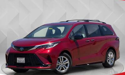 2022 Toyota Sienna XSE