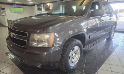 2011 Chevrolet Avalanche LS