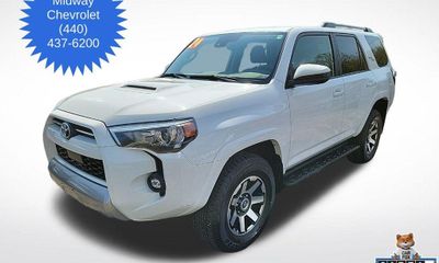 2024 Toyota 4RUNNER TRD Offroad