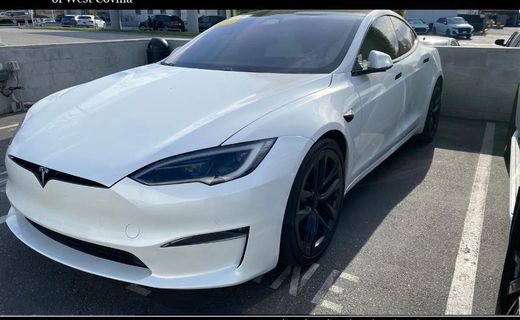 2023 Tesla Model S Plaid