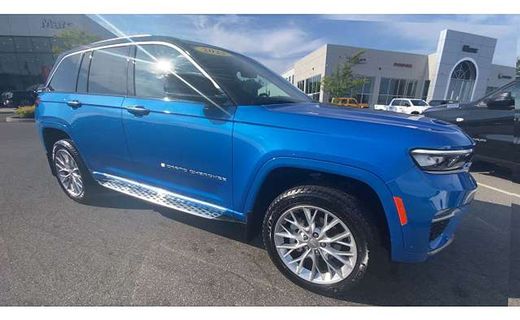 2023 Jeep Grand Cherokee Summit