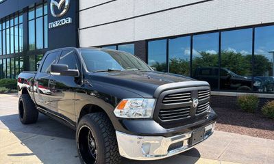 2019 Ram 1500 SLT