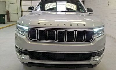 2024 Jeep Wagoneer Base