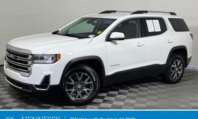2023 GMC Acadia SLT
