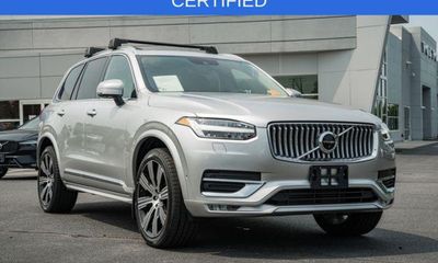 2022 Volvo XC90 Inscription