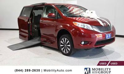 2017 Toyota Sienna LTD Premium XLE