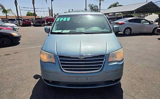 2010 Chrysler Town AND Country RT