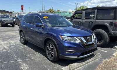 2020 Nissan Rogue SV