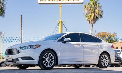 2017 Ford Fusion SE