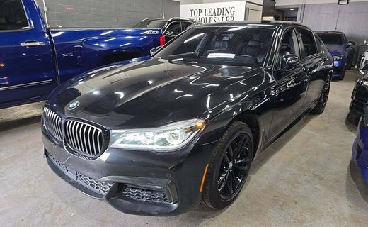 2019 BMW 750I B7