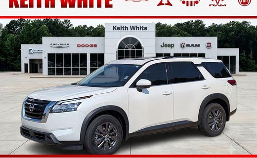 2022 Nissan Pathfinder SV