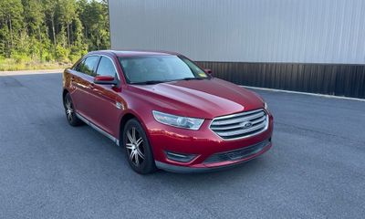 2016 Ford Taurus SEL