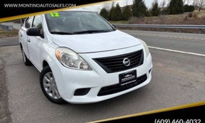 2010 Nissan Versa 18 S