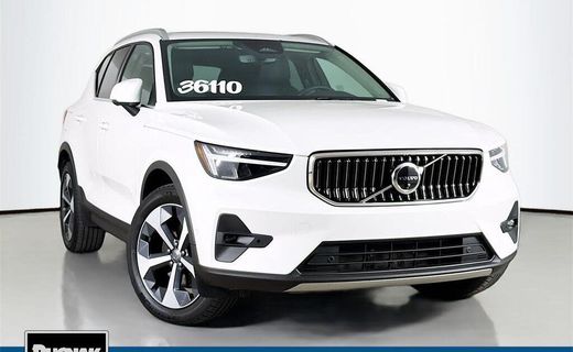 2025 Volvo XC40 Plus Bright
