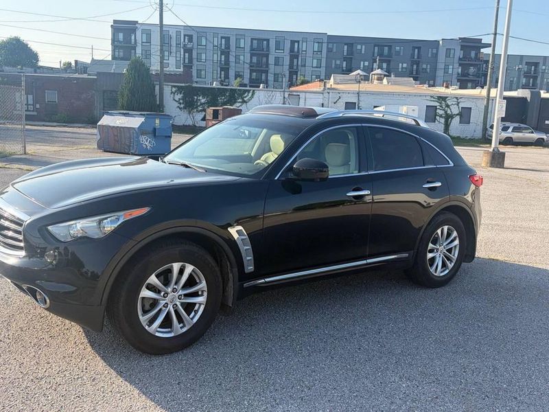 2014 Infiniti Q60 — a typically priced live listing