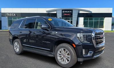 2023 GMC Yukon SLT