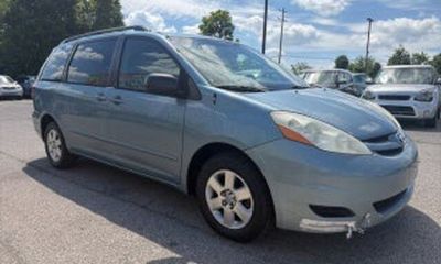 2005 Toyota Sienna LE