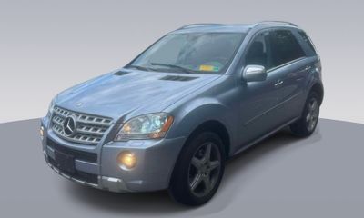 2009 Mercedes-Benz M-Class ML550 4 M