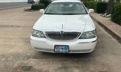 2009 Lincoln Town CAR Signature Limited
